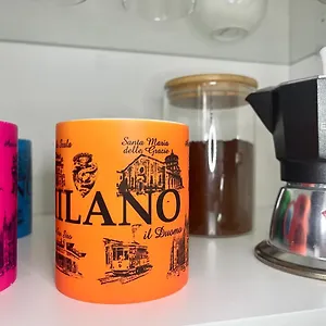https://la-casa-bianca-lussuoso-appartamento-in-centro.it-lombardy.com